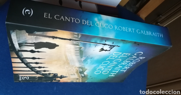Libros de segunda mano: El Canto del cuco, Robert Galbraith. Espasa Calpe, 2013 - Foto 3