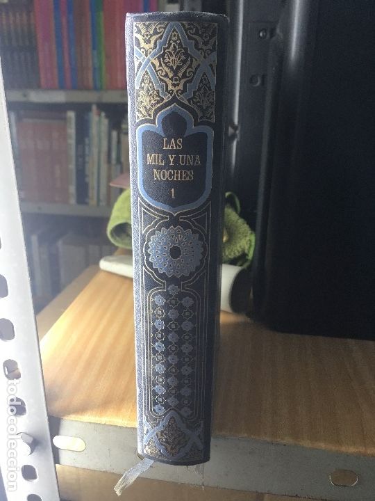 Libros de segunda mano: LAS MIL Y UNA NOCHES - TOMO 1 - - Foto 1