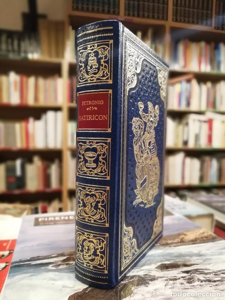 Libros de segunda mano: El Satiric&oacute;n - Petronio - Foto 2