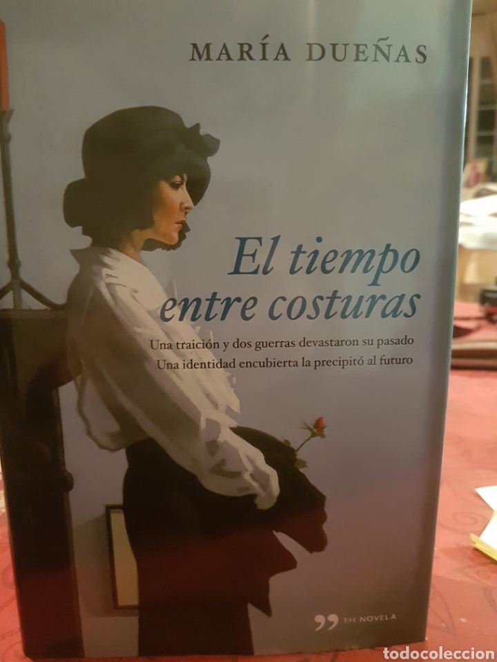 Libros de segunda mano: El tiempo entre costuras, de Maria Due&ntilde;as