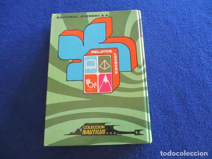 Libros de segunda mano: ROBINSON CRUSOE Daniel Defoe Editorial Everest 1981 - Foto 2