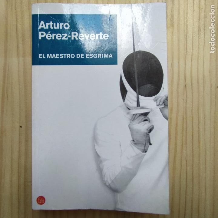 Libros de segunda mano: El maestro de esgrima - P&eacute;rez Reverte, Arturo - Foto 1