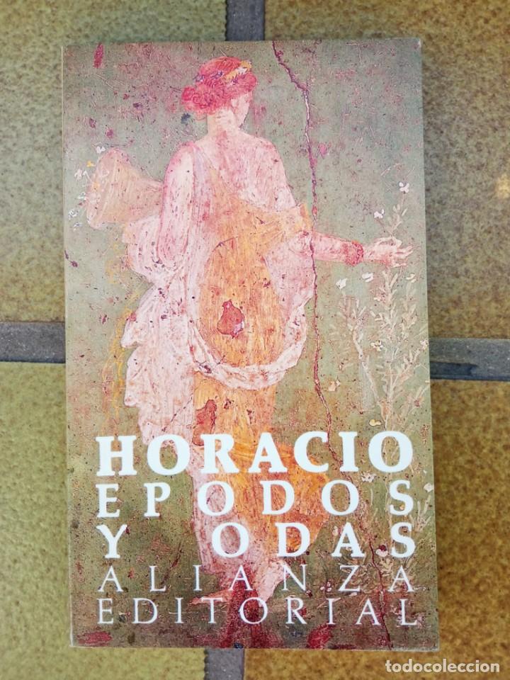Libros de segunda mano: Epodos y Odas. Autor: Horacio - Foto 1