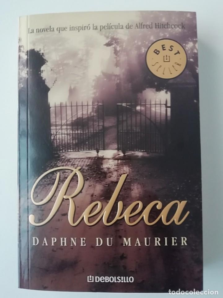 Libros de segunda mano: REBECA - DAPHNE DU MAURIER - ED. DEBOLSILLO 2017 - Foto 1