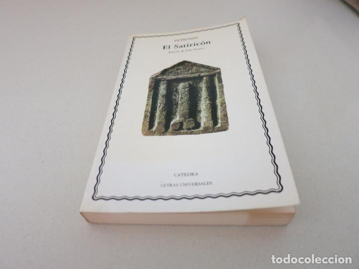Libros de segunda mano: PETRONIO: SATIRIC&Oacute;N. EDICI&Oacute;N DE JULIO PICASSO - Foto 1