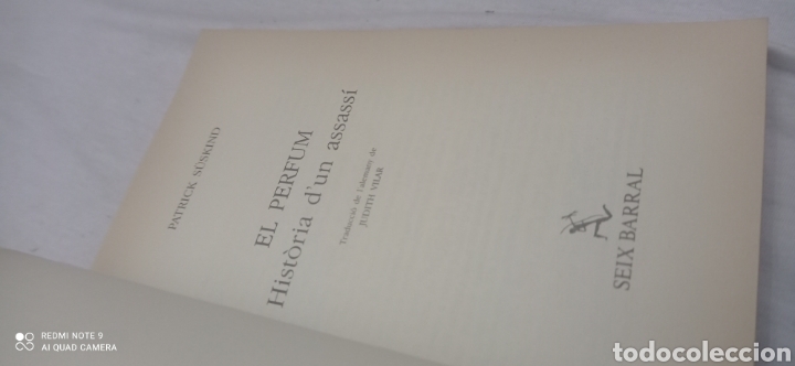 Libros de segunda mano: Llibre El perfum . Historia d,un assassi. Patrick Suskind. - Foto 3