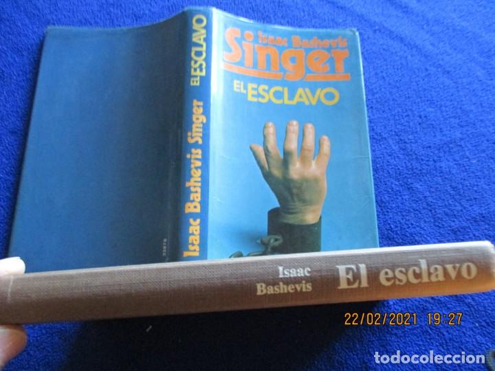 Libros de segunda mano: EL ESCLAVO Isaac Bashevis Singer C&iacute;rculo de Lectores 1979 - Foto 3