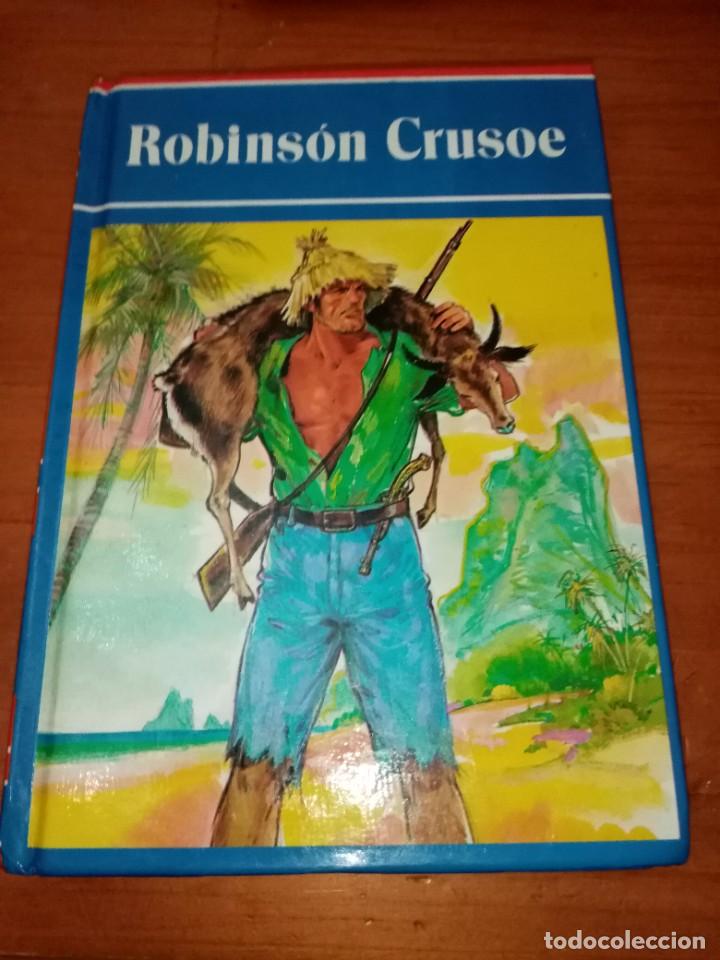 Libros de segunda mano: ROBINSON CRUSOE. DANIEL DEFOE. EDICIONES HEMMA. EST1B6 - Foto 1