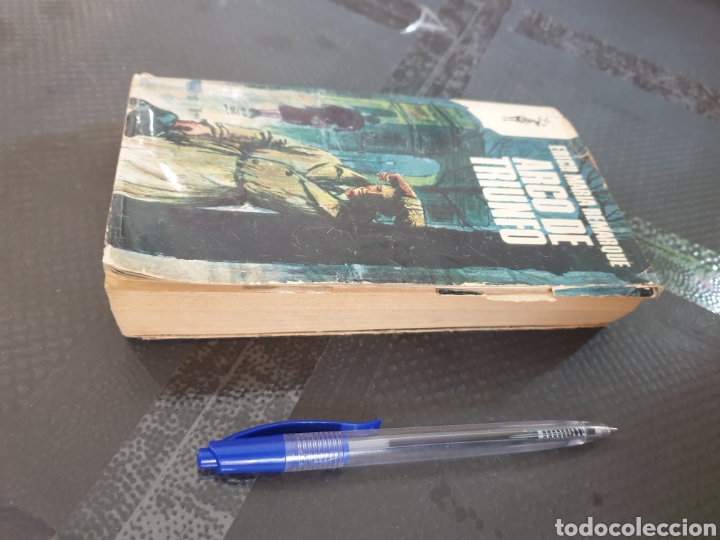 Libros de segunda mano: ESTAMOS LIQUIDANDO. Arco de triunfo - erich Mar&iacute;a remarque - Foto 2