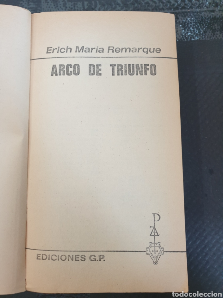 Libros de segunda mano: ESTAMOS LIQUIDANDO. Arco de triunfo - erich Mar&iacute;a remarque - Foto 5