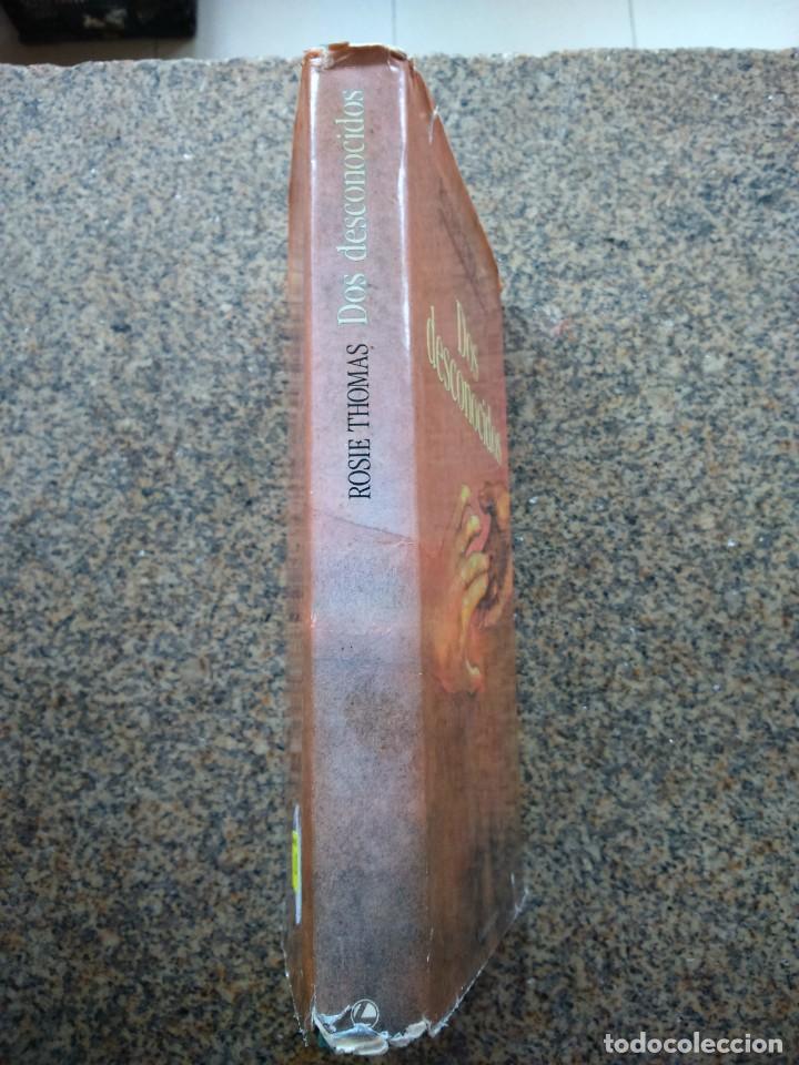 Libros de segunda mano: DOS DESCONOCIDOS -- ROSIE THOMAS -- CIRCULO 1990 -- - Foto 3