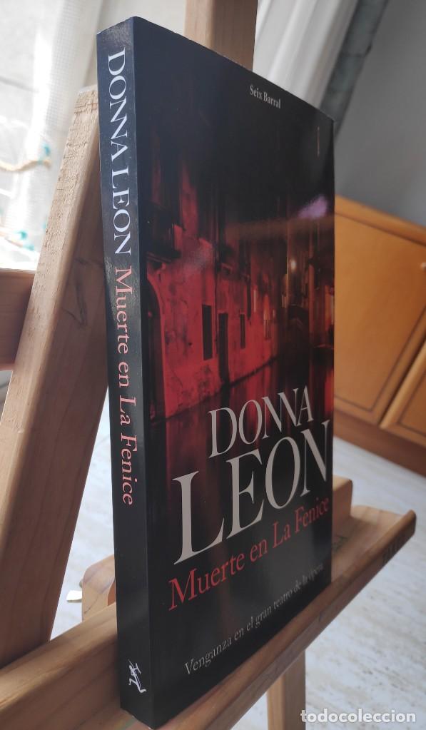 Libros de segunda mano: Muerte en La Fenice, Donna Leon, Seix Barral, 2007 - Foto 2