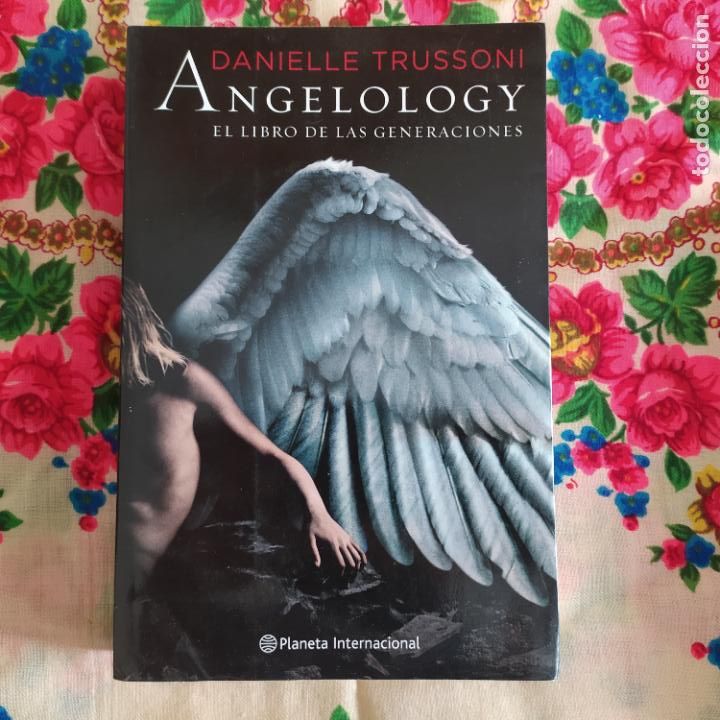Libros de segunda mano: Angelology - Trussoni, Danielle - Foto 1