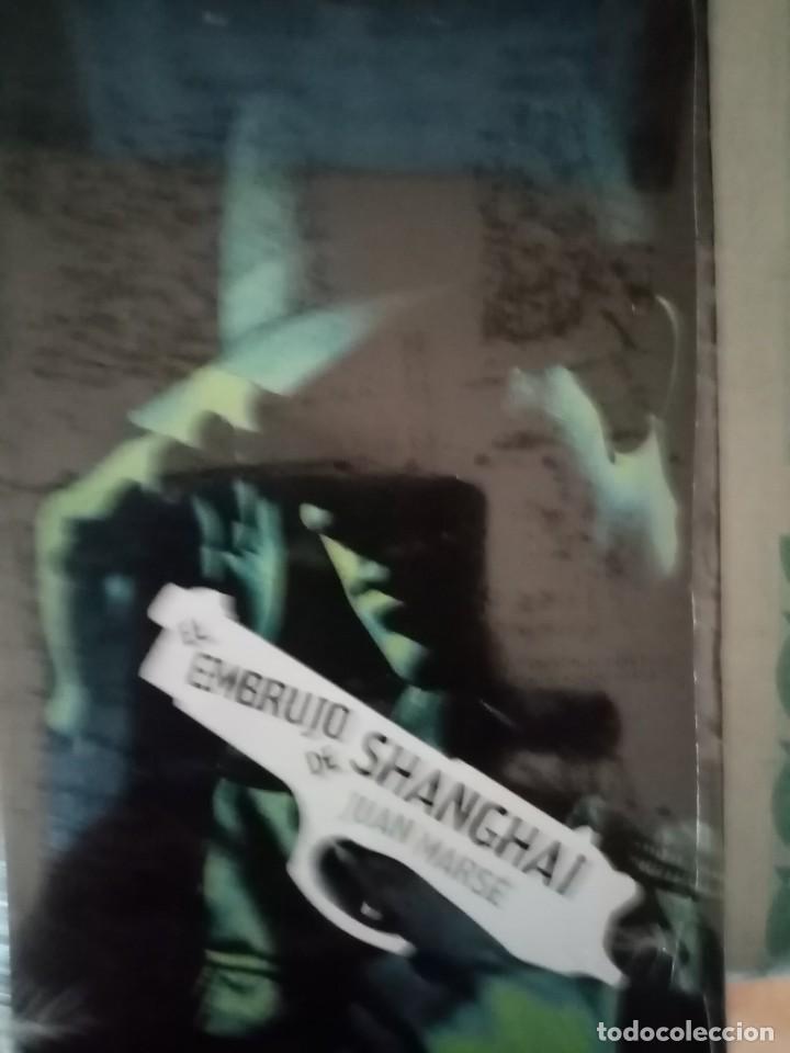 Libros de segunda mano: El embrujo de Shanghai de Juan Mars&eacute; Ed. El Pa&iacute;s - Foto 1