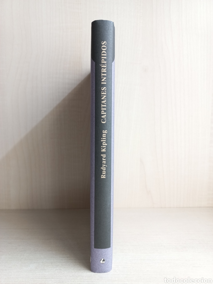 Libros de segunda mano: Capitanes intr&eacute;pidos. Rudyard Kipling. C&iacute;rculo de lectores, colecci&oacute;n Flecha Negra, 1999. - Foto 2
