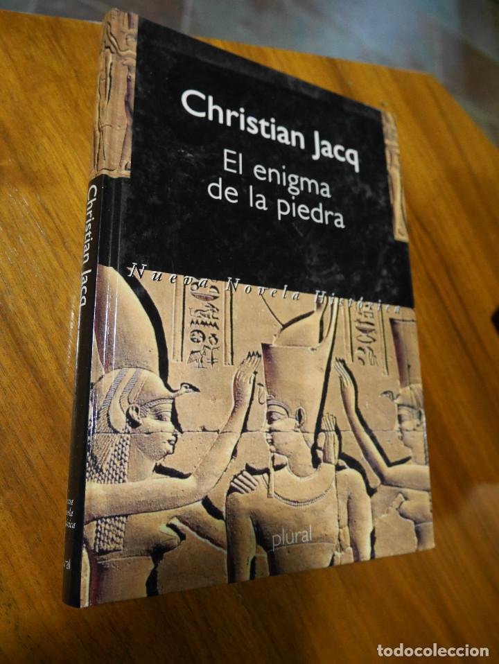 Libros de segunda mano: El Enigma de la piedra, Christian Jacq - Foto 1