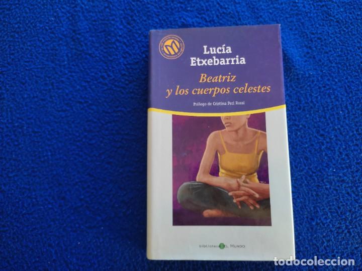 Libros de segunda mano: Beatriz y los Cuerpos Celestes Biblioteca El Mundo 2001 - Foto 1