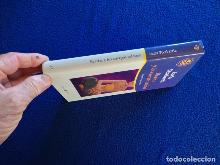 Libros de segunda mano: Beatriz y los Cuerpos Celestes Biblioteca El Mundo 2001 - Foto 2