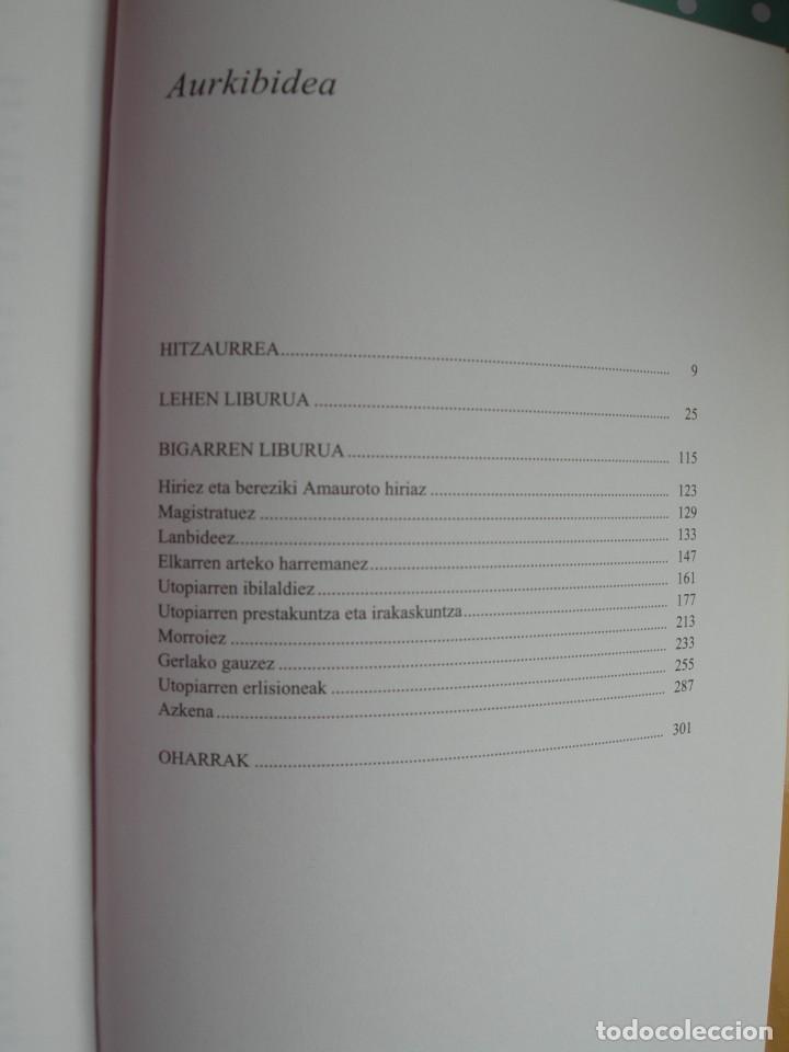 Libros de segunda mano: UTOPIA / TOM&Aacute;S MORO / LAT&Iacute;N - EUSKERA / CL&Aacute;SICOS - Foto 2
