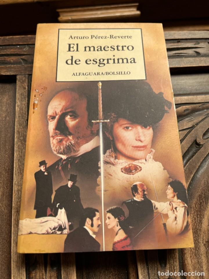Libros de segunda mano: EL MAESTRO DE ESGRIMA. ARTURO P&Eacute;REZ- REVERTE. - Foto 1