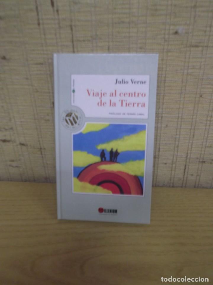 Libros de segunda mano: Viaje al centro de la tierra de Julio Verne con pr&oacute;logo de Ferm&iacute;n Cabal. - Foto 1