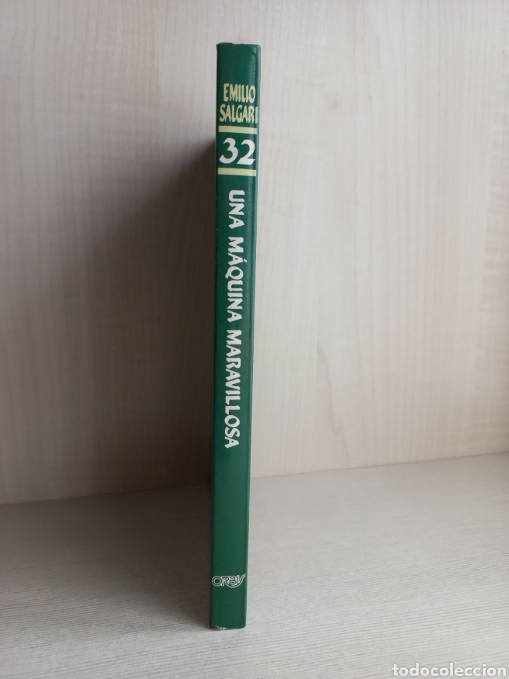 Libros de segunda mano: Una m&aacute;quina maravillosa. Emilio Salgari. Ediciones Orbis, 1987. - Foto 2