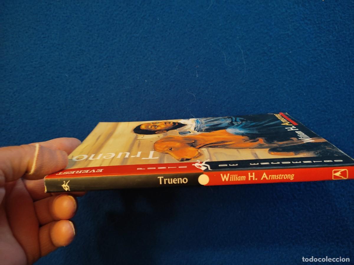 Libros de segunda mano: Trueno William H. Armstrong Editorial Everest 1996 - Foto 2