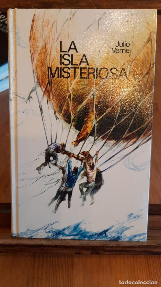 Libros de segunda mano: LA ISLA DEL TESORO / Julio Verne - Foto 1