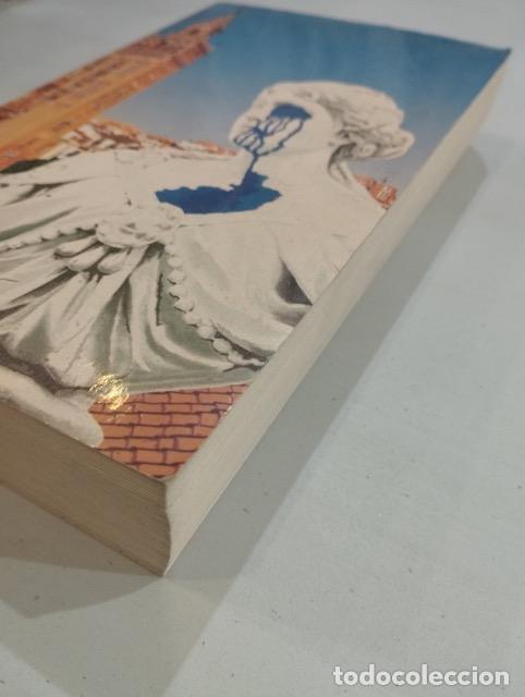 Libros de segunda mano: Arturo P&eacute;rez Reverte - La piel del tambor - Foto 2