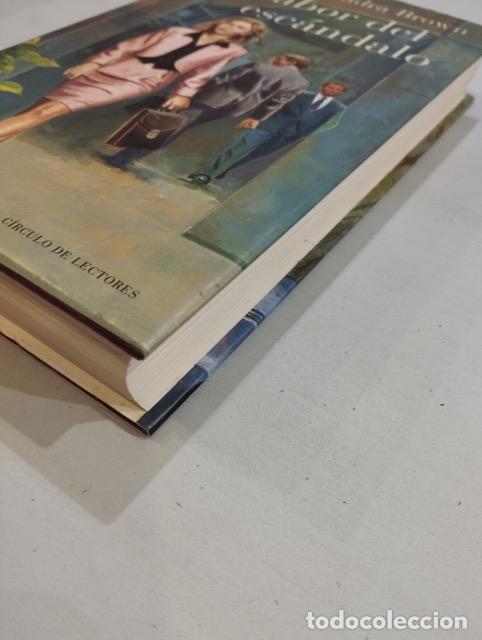 Libros de segunda mano: Sandra Brown - El sabor del esc&aacute;ndalo - Foto 2