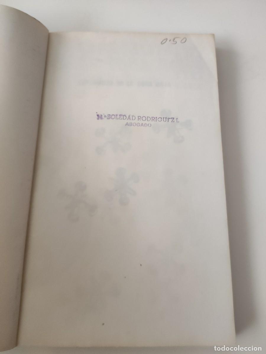 Libros de segunda mano: Caperucita en la zona roja. Manlio Argueta. - Foto 3