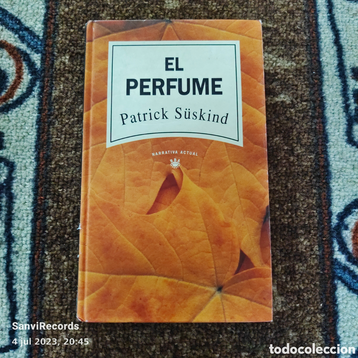 Libros de segunda mano: EL PERFUME (PATRICK S&Uuml;SKIND) (RBA) - Foto 1
