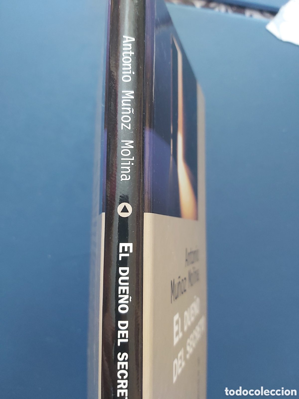 Libros de segunda mano: EL DUE&Ntilde;O DEL SECRETO # ANTONIO MU&Ntilde;OZ # RBA # 1997 - Foto 2