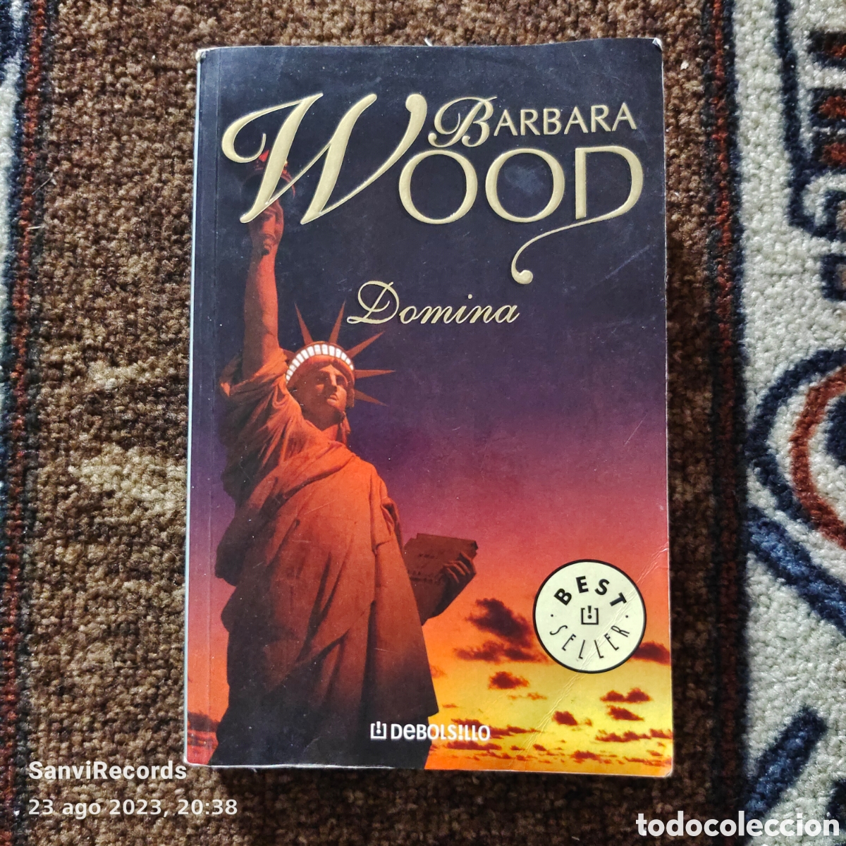 Libros de segunda mano: DOMINA (B&Aacute;RBARA WOOD) (DEBOLSILLO) - Foto 1