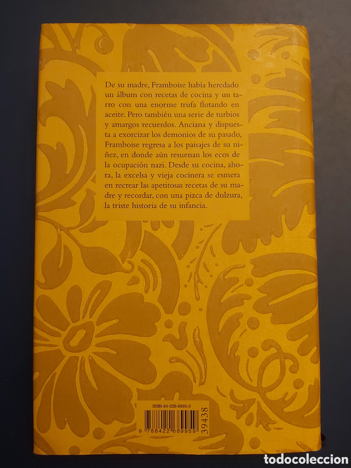 Libros de segunda mano: CINCO CUARTOS DE NARANJA # JOANNE HARRIS # C&Iacute;RCULO DE LECTORES # 2001 - Foto 6