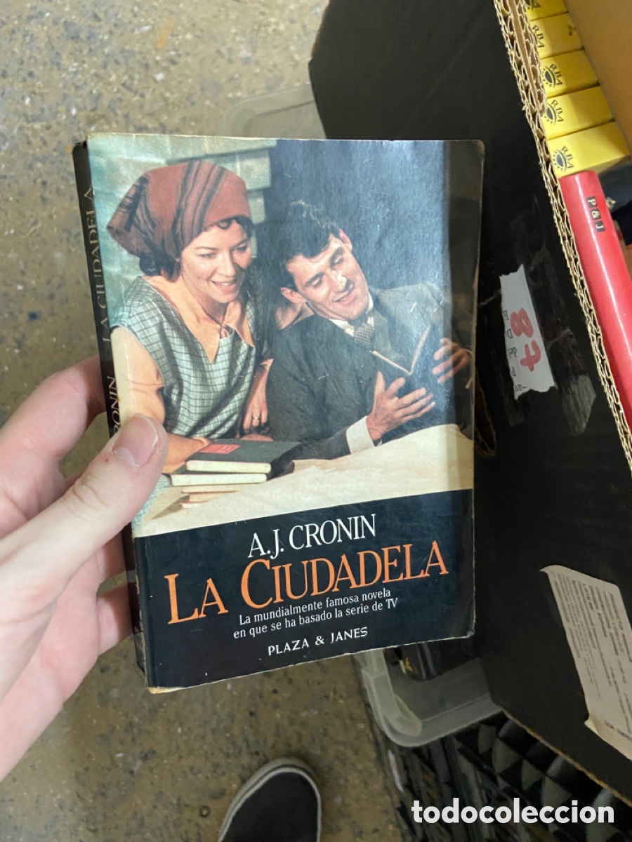 Libros de segunda mano: Caja87 - - A. J. Cronin - la ciudadela - Foto 1