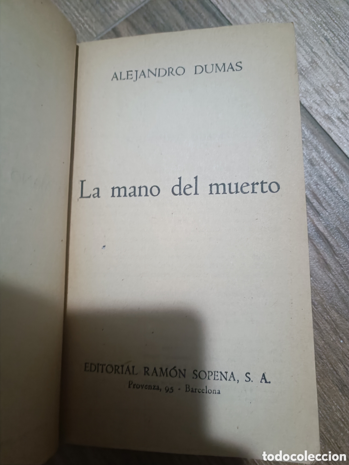 Libros de segunda mano: La mano del muerto - Foto 2