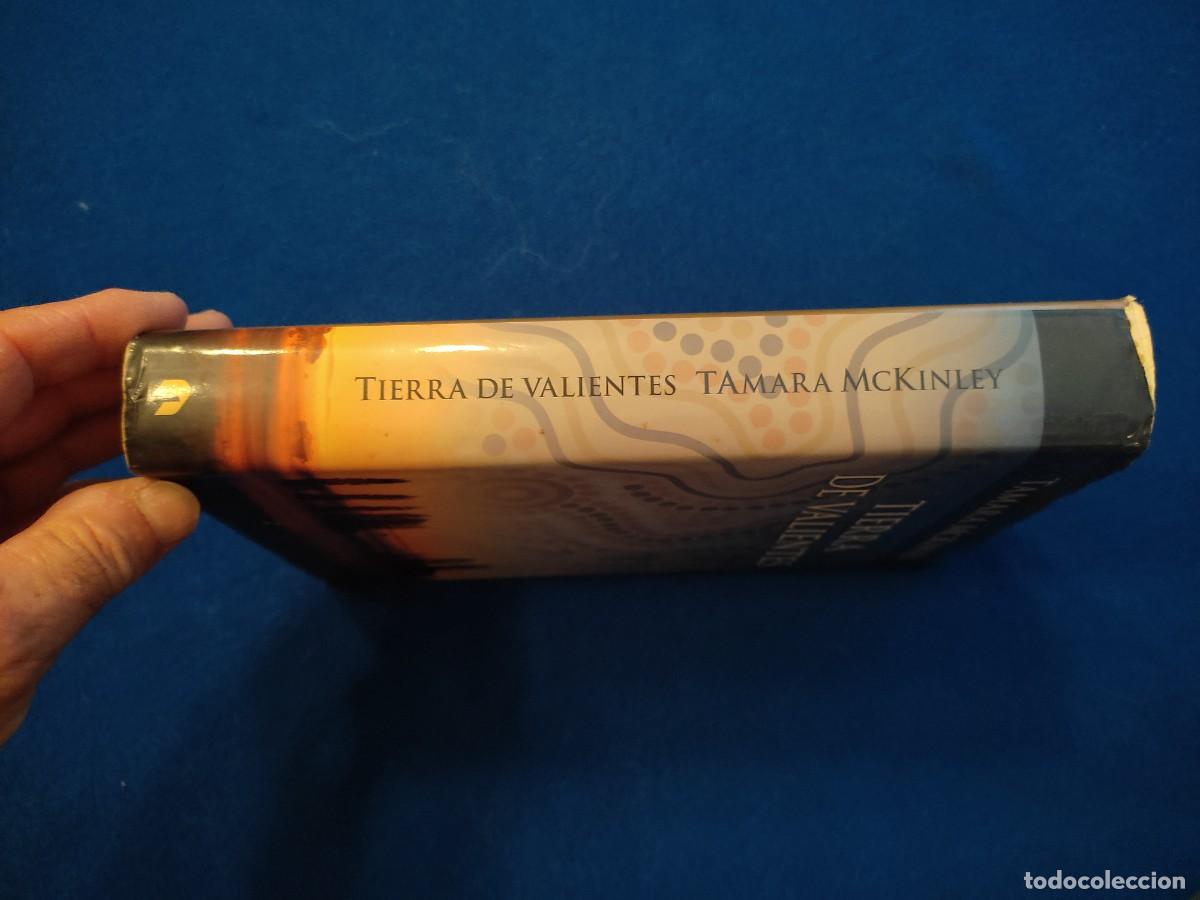 Libros de segunda mano: Tierra de Valientes Tamara McKinley Ediciones El And&eacute;n 2009 - Foto 2