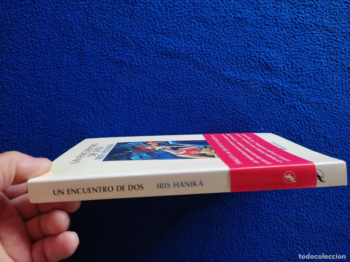 Libros de segunda mano: Un Encuentro de Dos Iris Anika Ediciones Salamandra 2011 - Foto 2