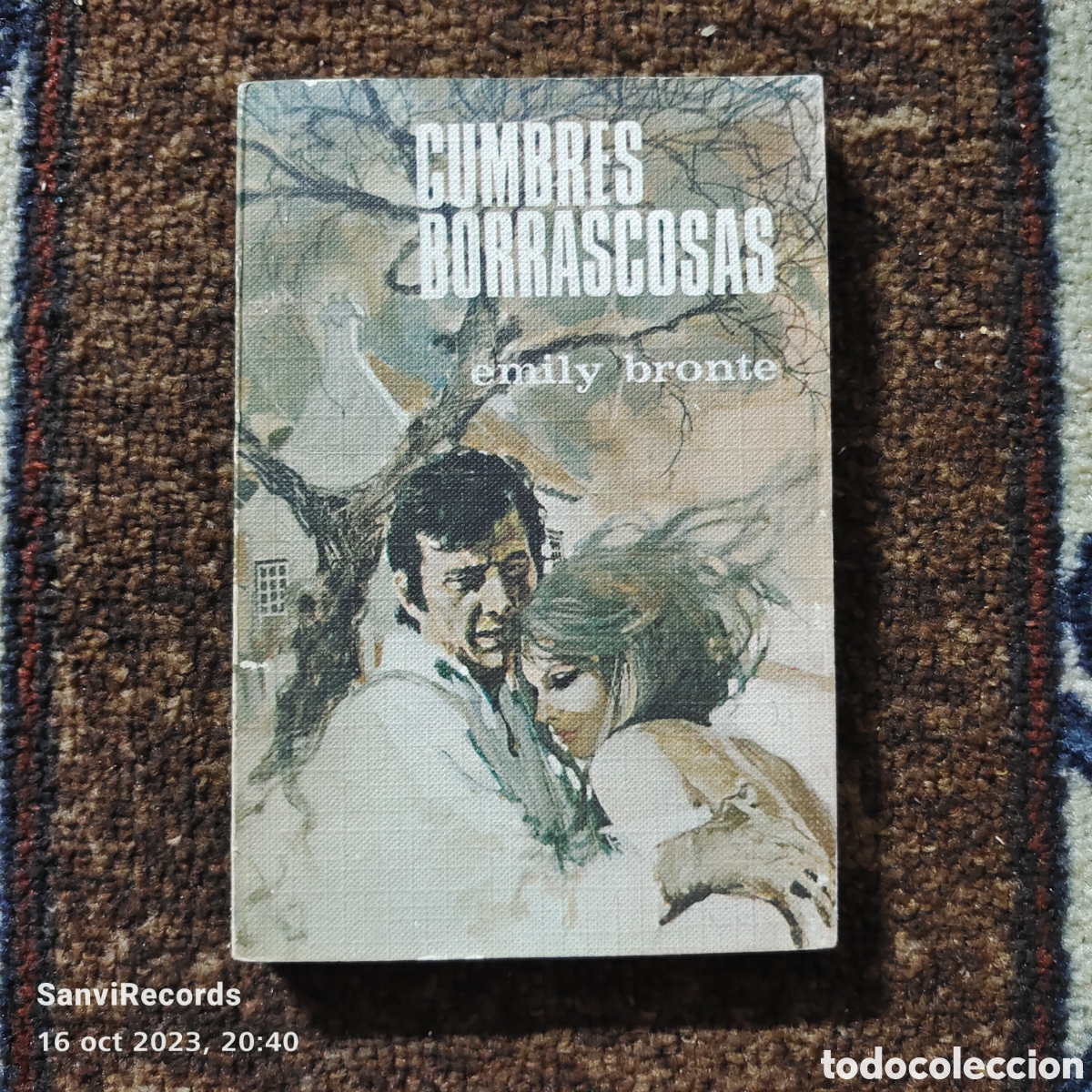 Libros de segunda mano: CUMBRES BORRASCOSAS (EMILY BRONTE) - Foto 1