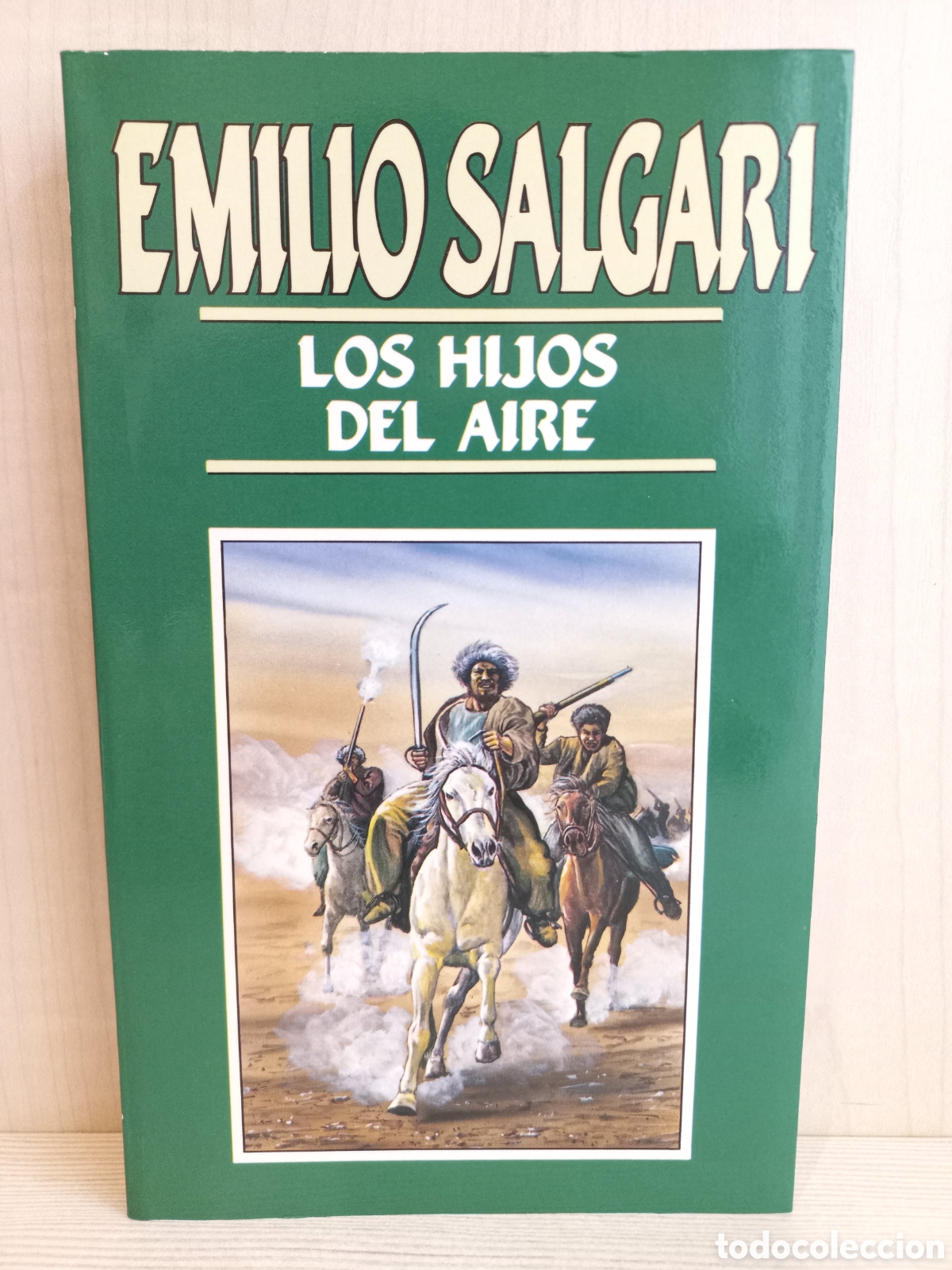Libros de segunda mano: Los hijos del aire. Emilio Salgari. Ediciones Orbis, 1987. Ilustrado. - Foto 1
