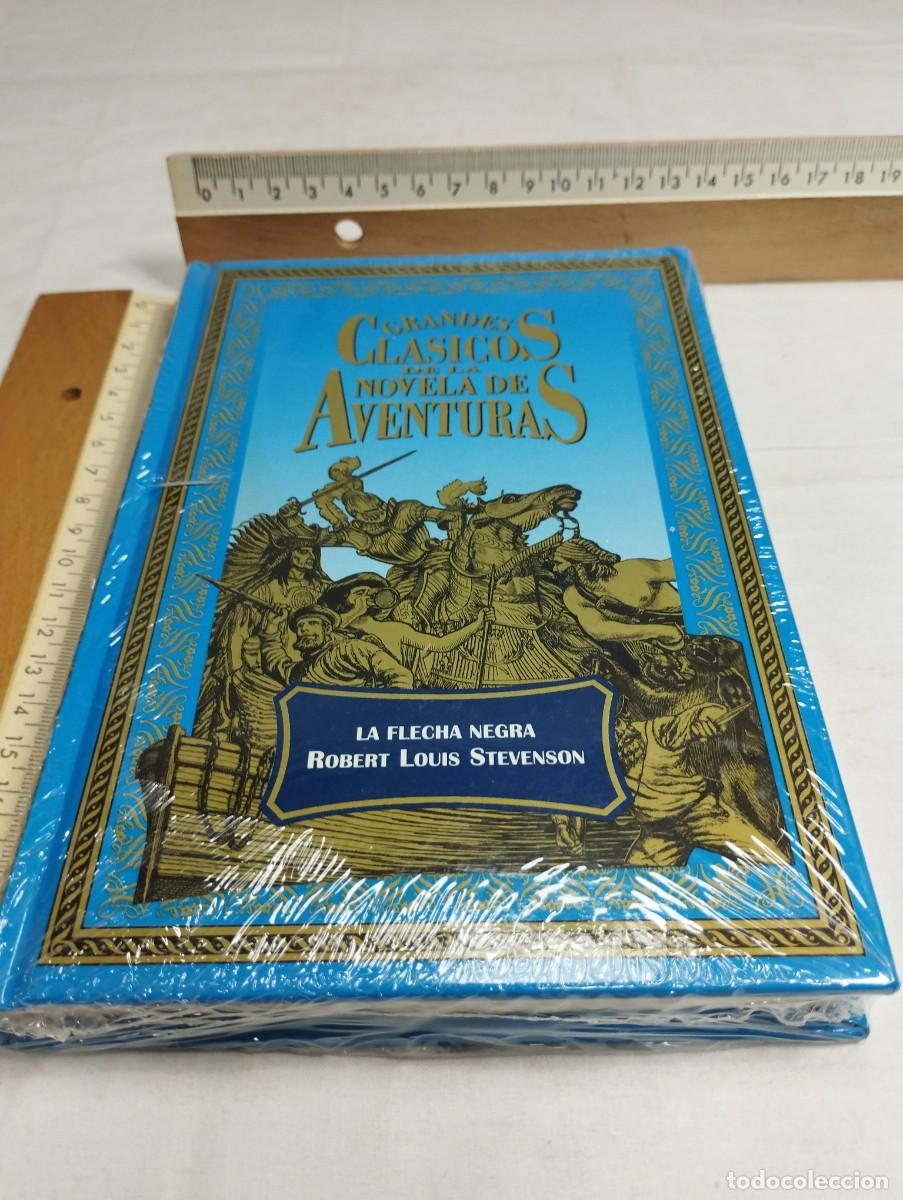 Libros de segunda mano: La flecha negra. Robert Louis Stevenson - Foto 1