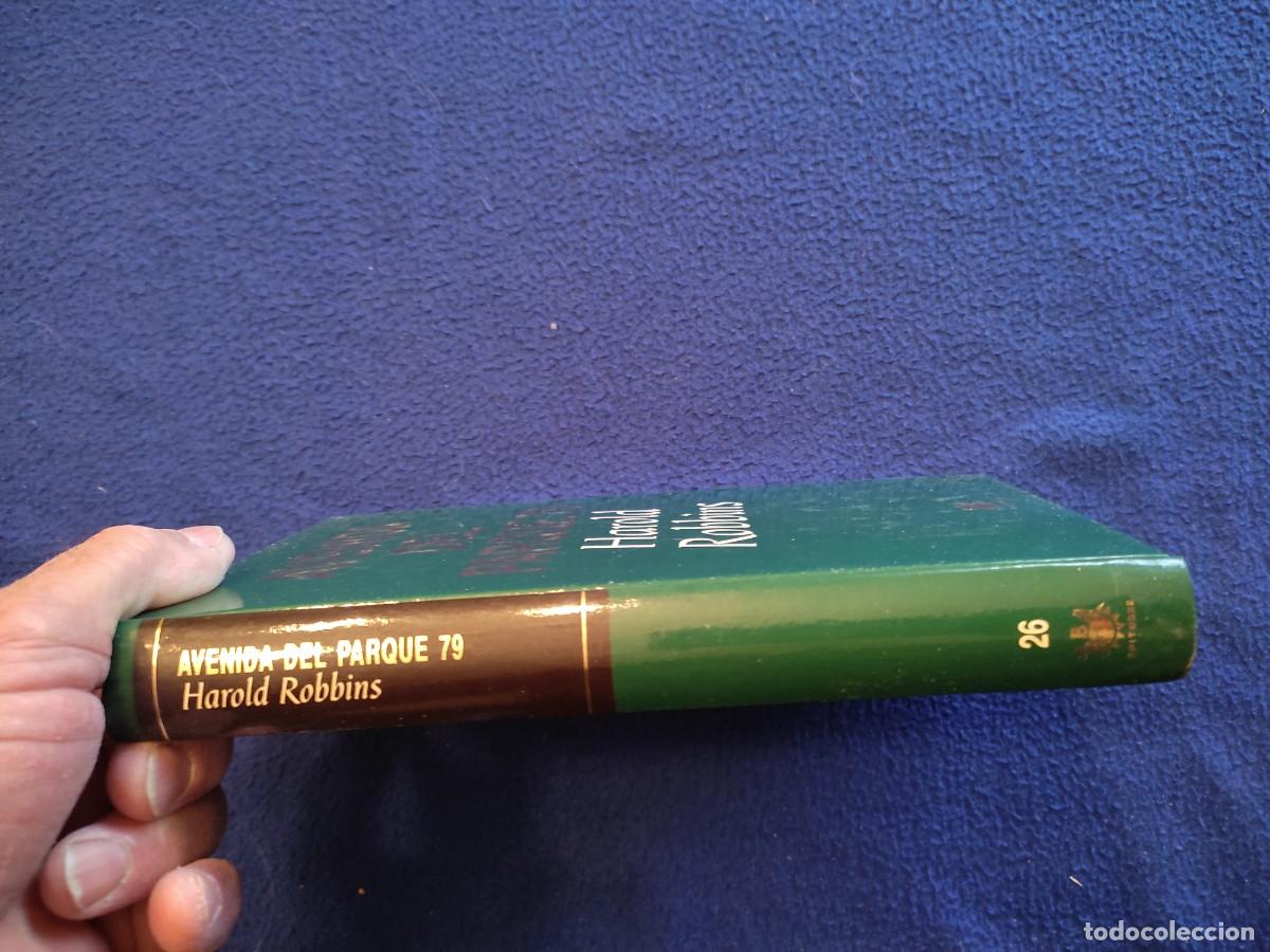Libros de segunda mano: Avenida del Parque 79 Harold Robbins RBA Editores 1993 - Foto 2