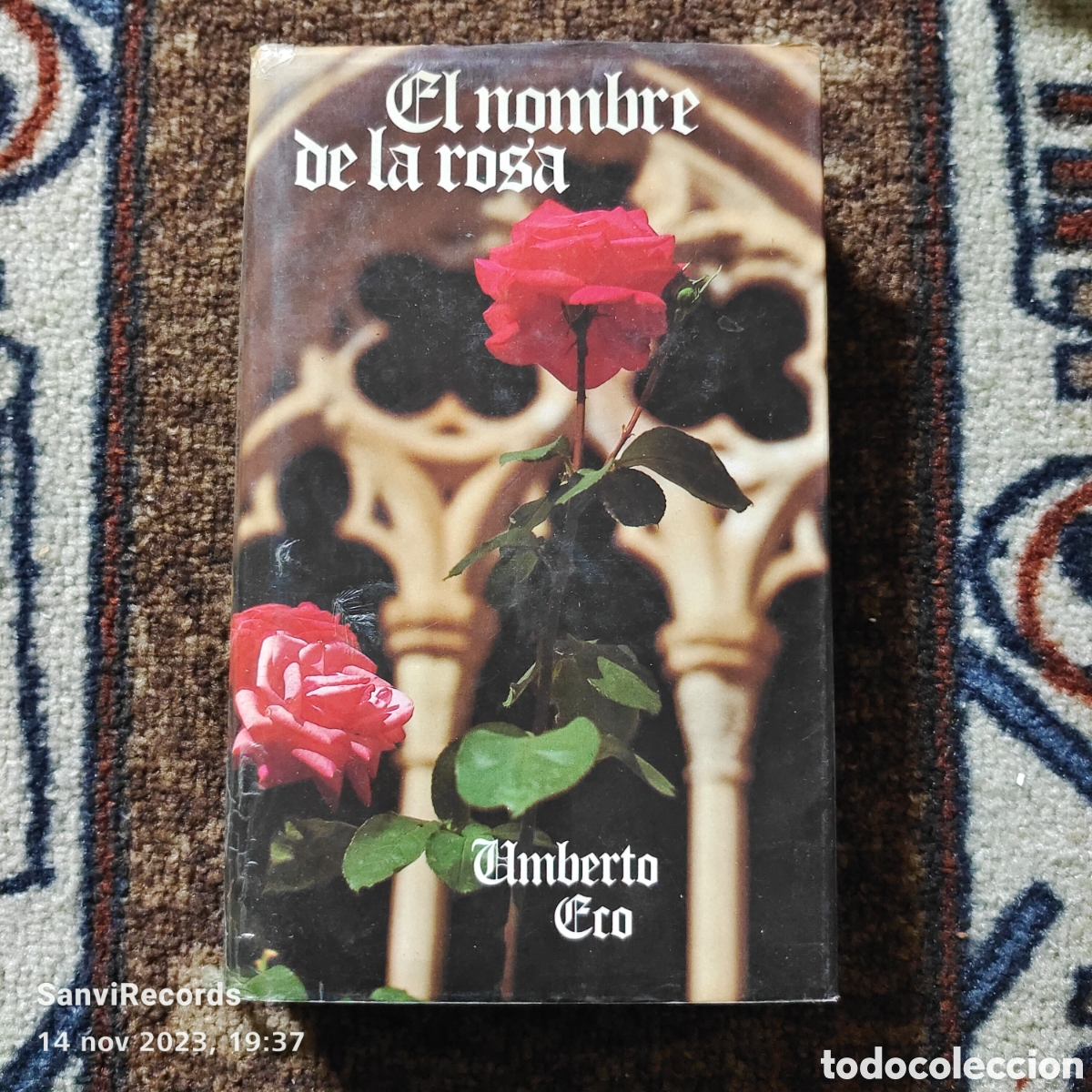 Libros de segunda mano: EL NOMBRE DE LA ROSA (UMBERTO ECO) - Foto 1