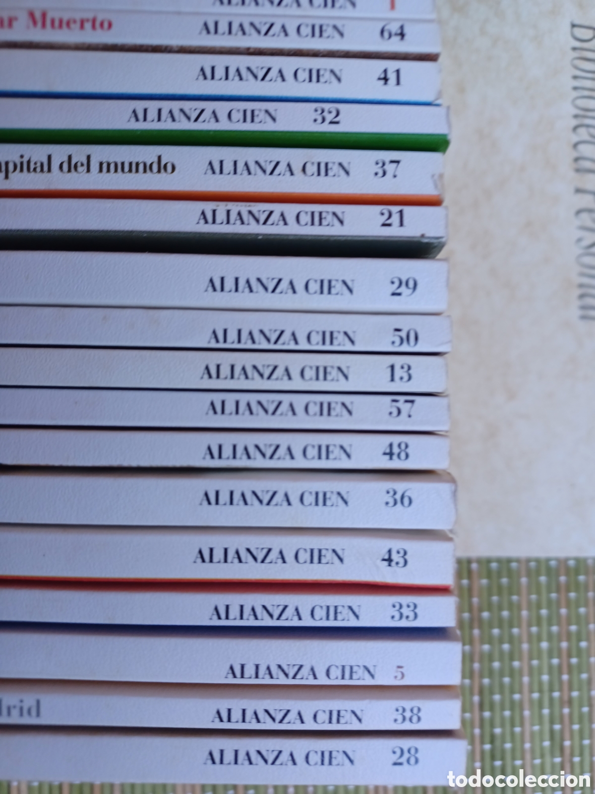 Libros de segunda mano: Alianza cien. 28 vol&uacute;menes - Foto 4