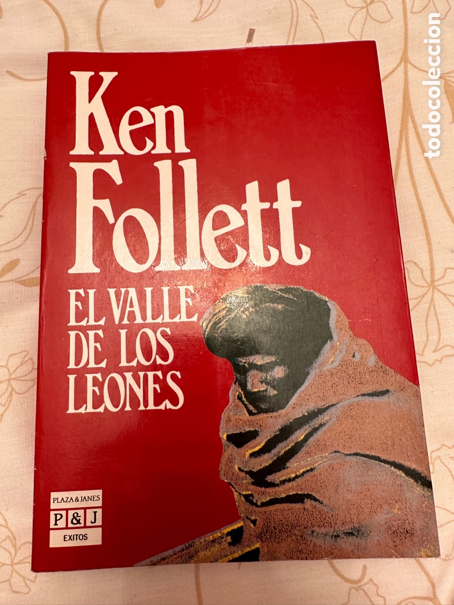 Libros de segunda mano: El valle de los leones Ken Follet - Foto 1