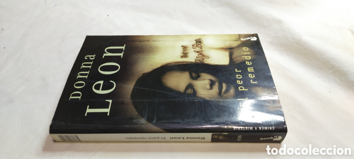 Libros de segunda mano: El peor remedio. Donna Le&oacute;n. - Foto 2