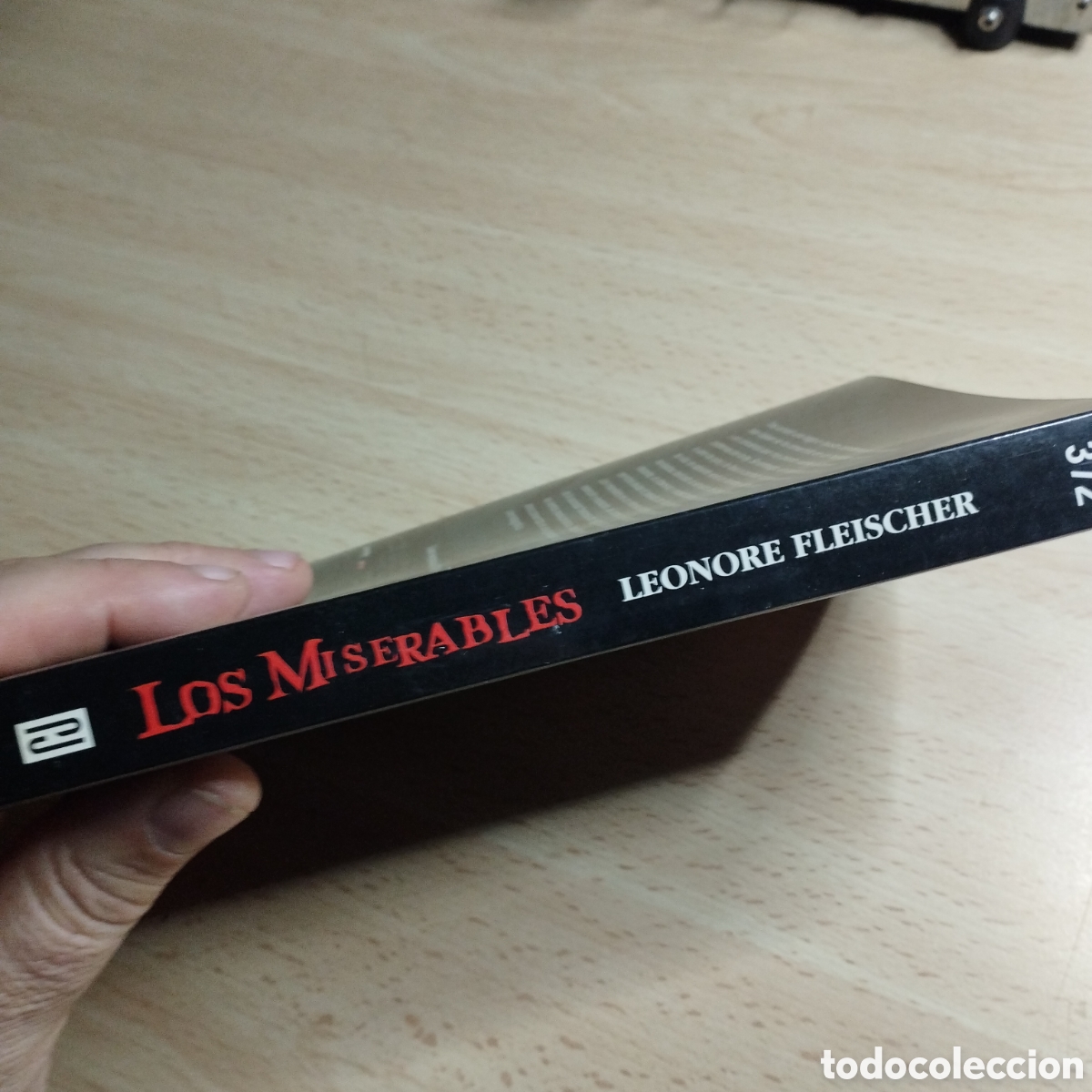 Libros de segunda mano: Los Miserables. Leonore Fleischer. 1998. Plaza & Jan&eacute;s. - Foto 3