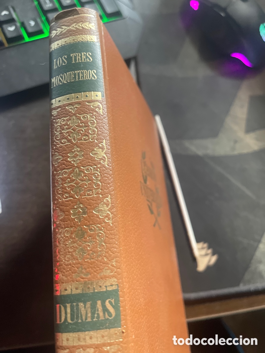 Libros de segunda mano: Los tres mosqueteros Dumas cl&aacute;sicos universales
