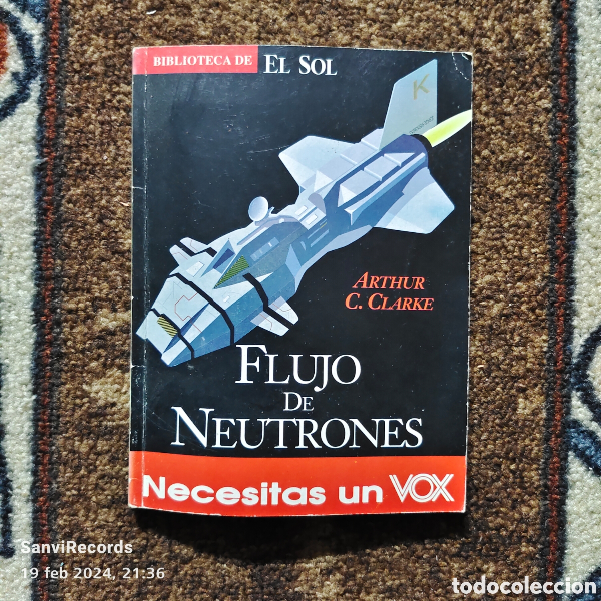 Libros de segunda mano: FLUJO DE NEUTRONES (ARTHUR C. CLARKE) (BIBLIOTECA EL SOL) - Foto 1
